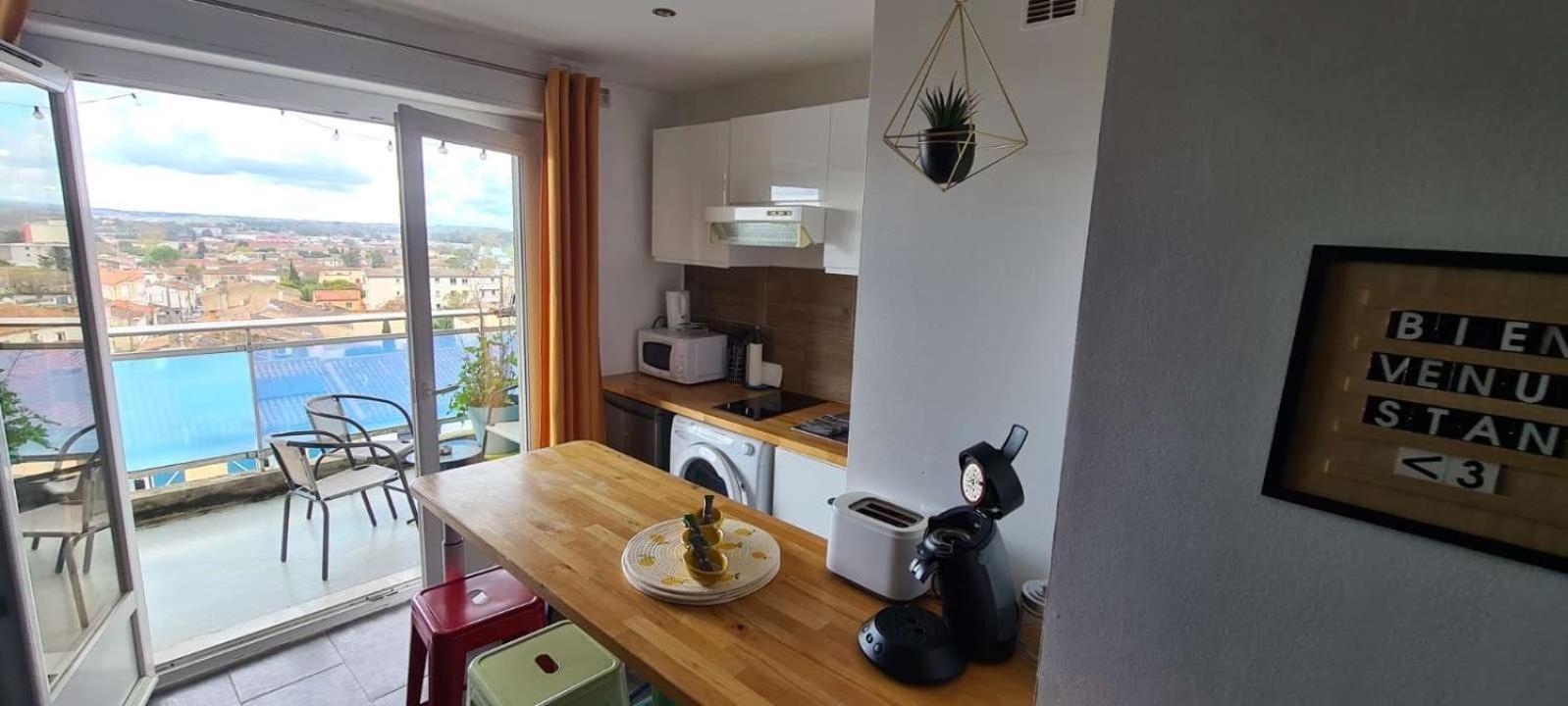 Le Reve Bleu Grand Balcon Apartment *