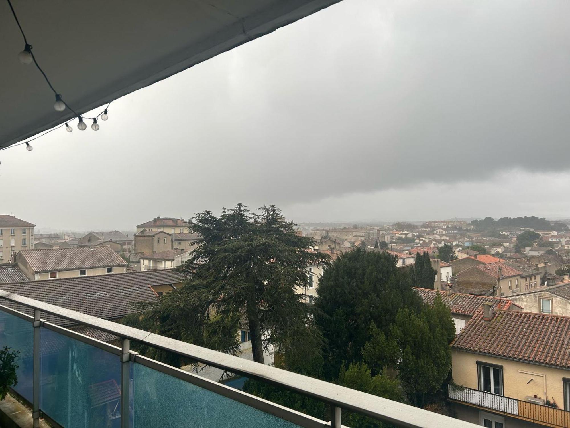 Le Reve Bleu Grand Balcon Apartment *